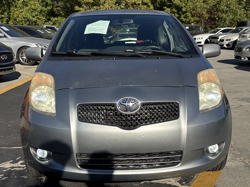 Toyota Yaris photo 2