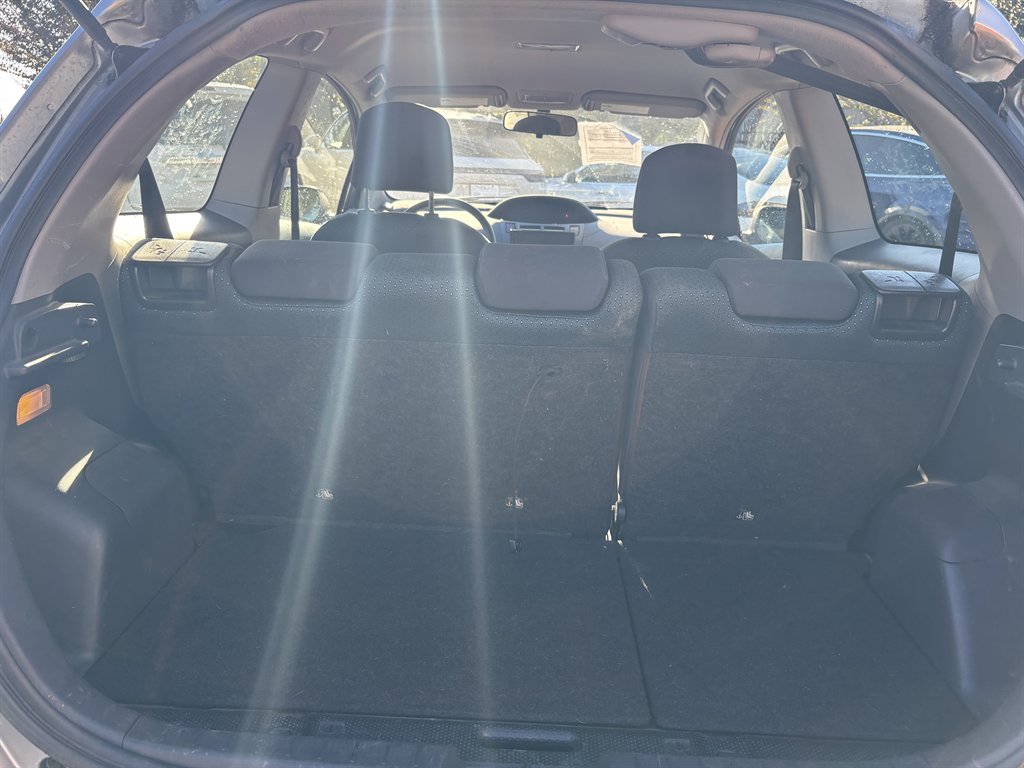 Toyota Yaris photo 34