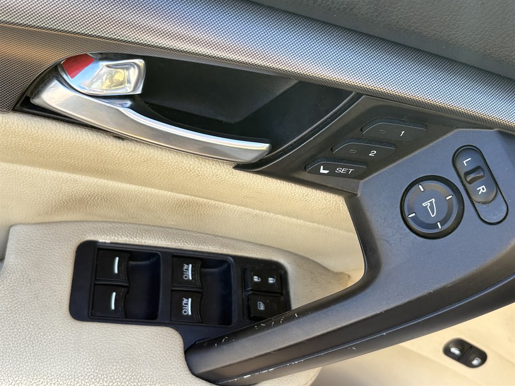 Acura TL photo 12