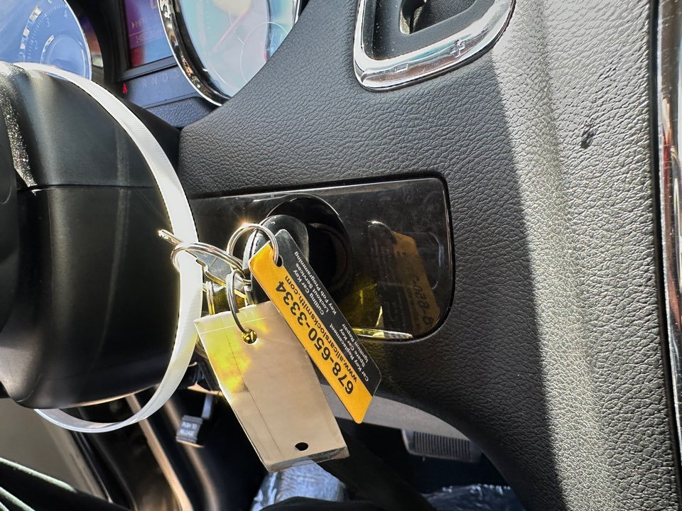 Chrysler Town & Country photo 13