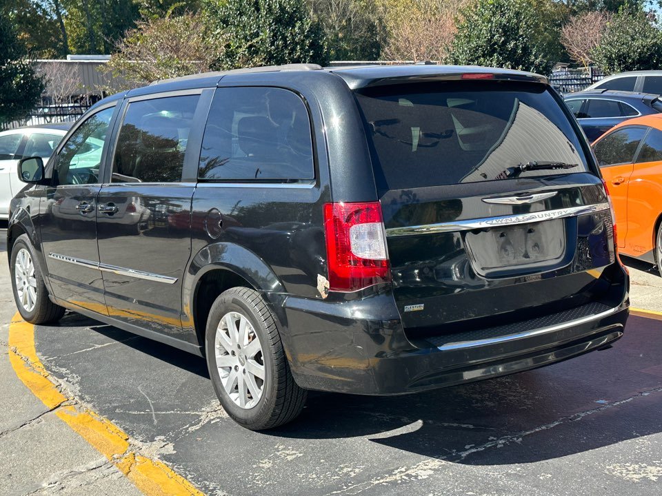Chrysler Town & Country photo 7