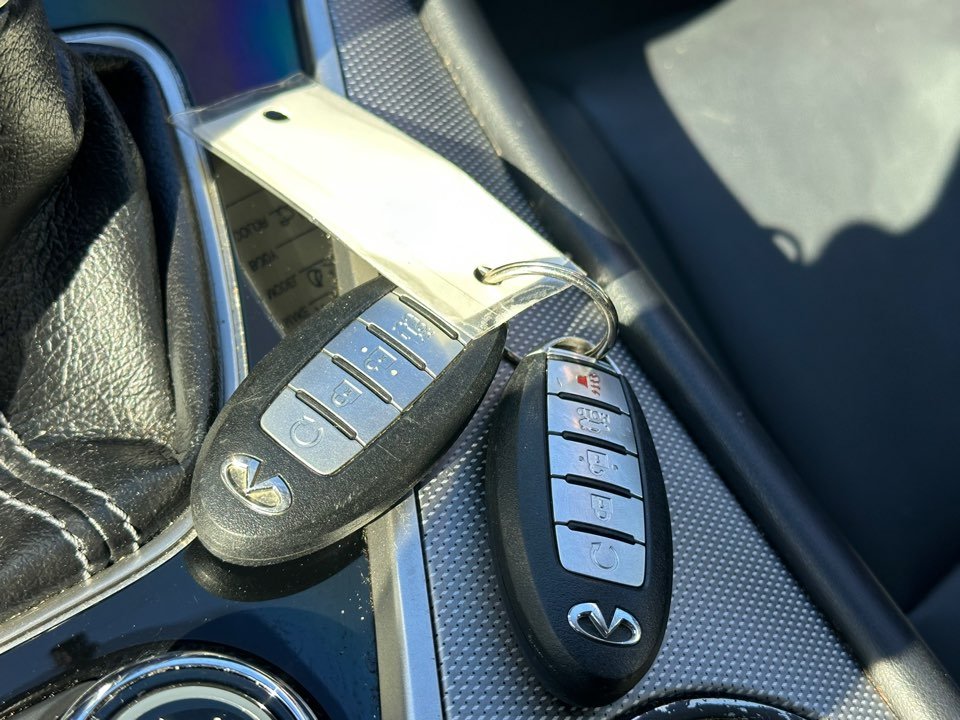 Infiniti Q50 photo 24