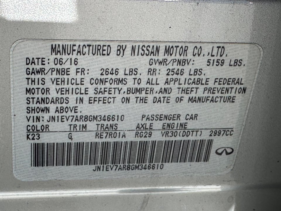 Infiniti Q50 photo 11