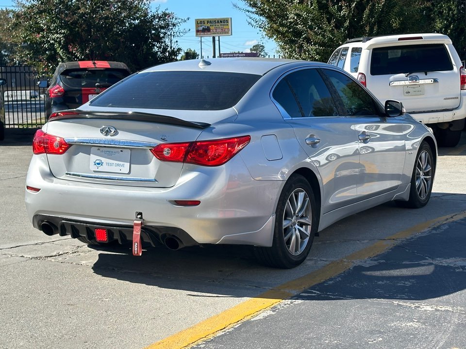 Infiniti Q50 photo 8
