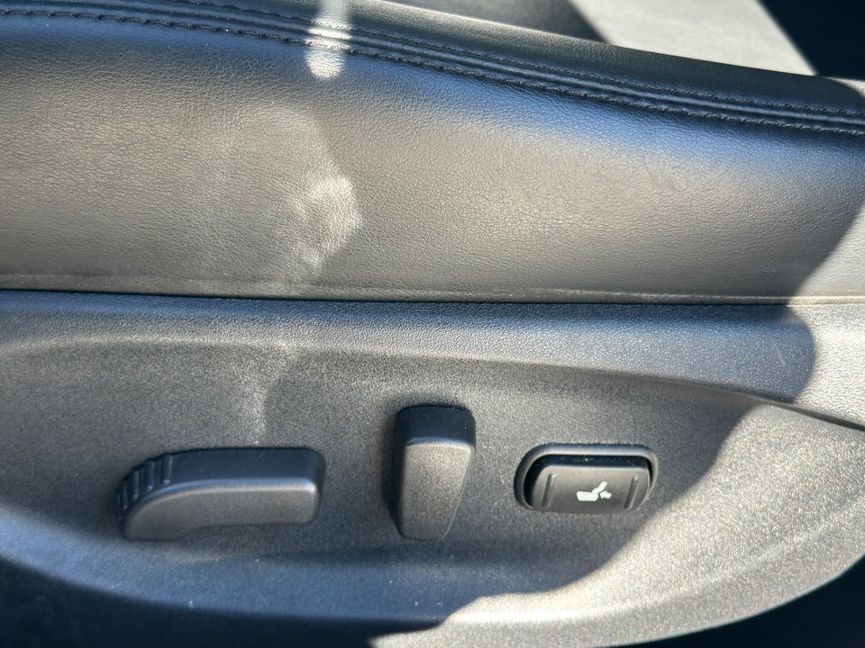 Infiniti Q50 photo 13
