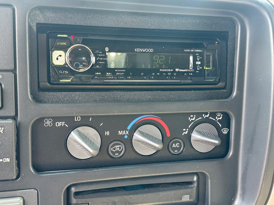 Chevrolet C/K1500 photo 18