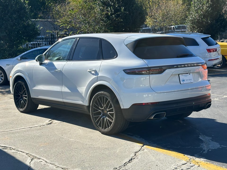 Porsche Cayenne photo 9