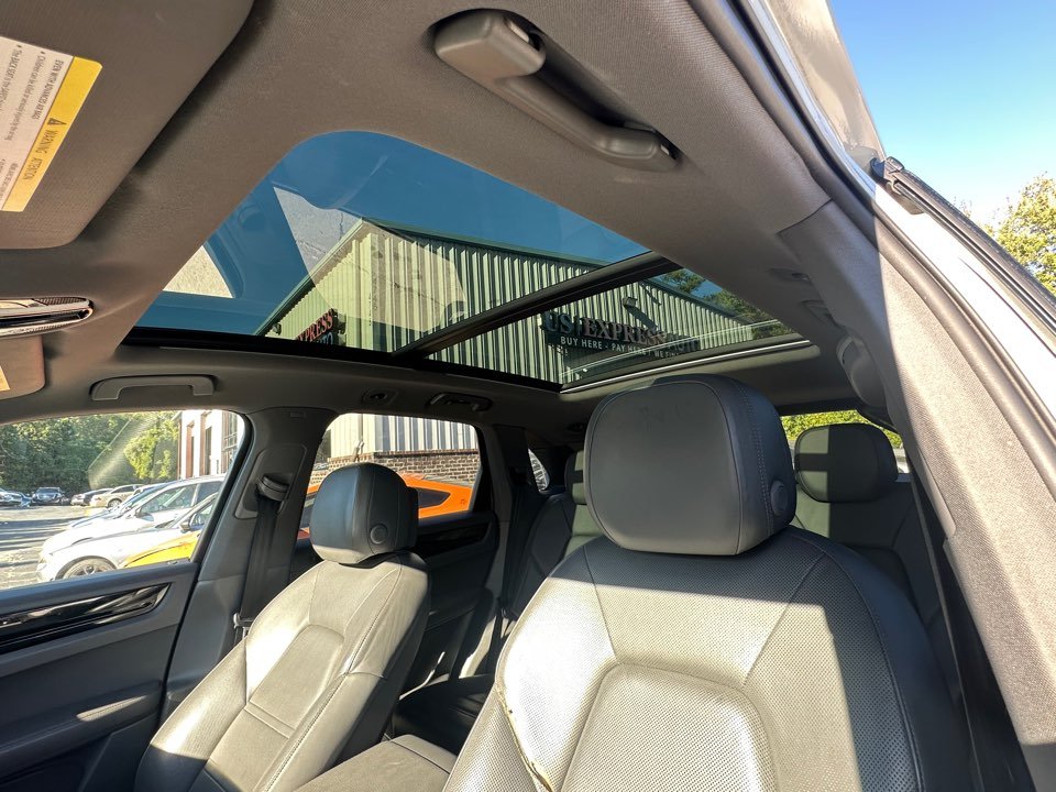Porsche Cayenne photo 26