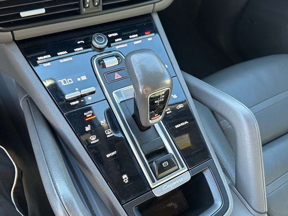 Porsche Cayenne photo 23