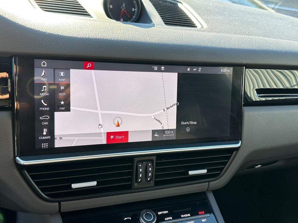 Porsche Cayenne photo 21