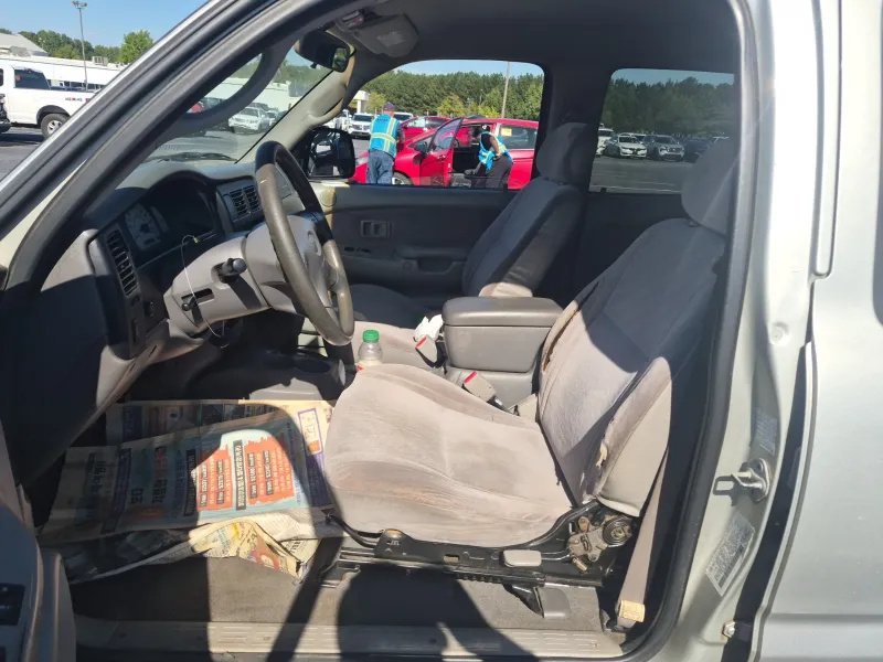 Toyota Tacoma photo 11