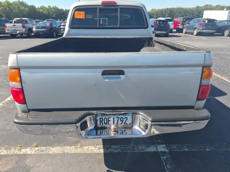 Toyota Tacoma photo 5