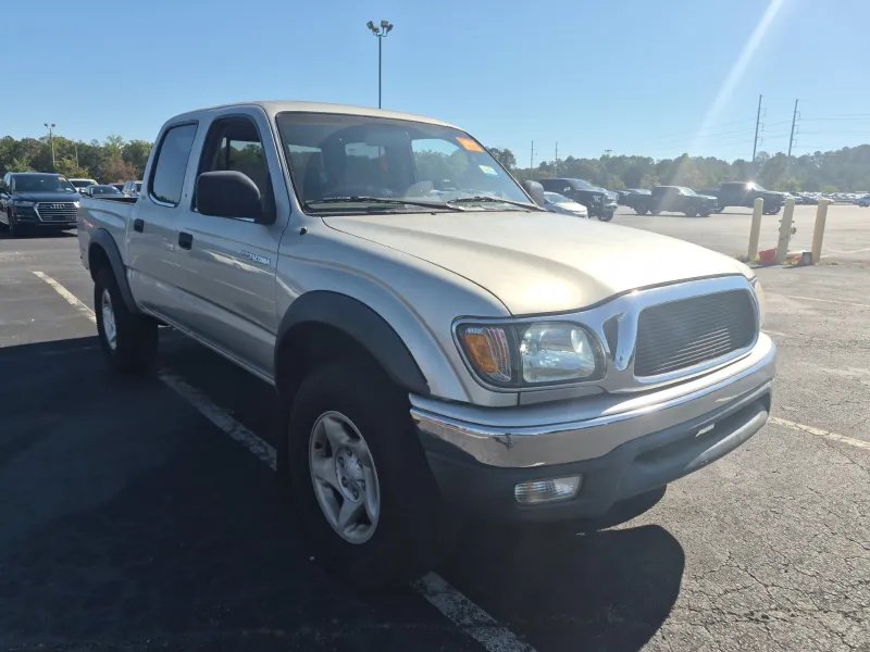 Toyota Tacoma photo 3