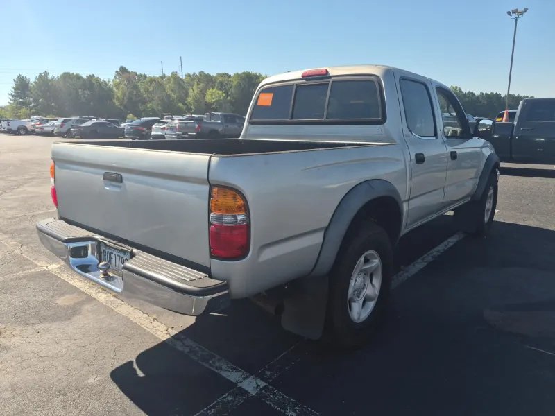 Toyota Tacoma photo 6