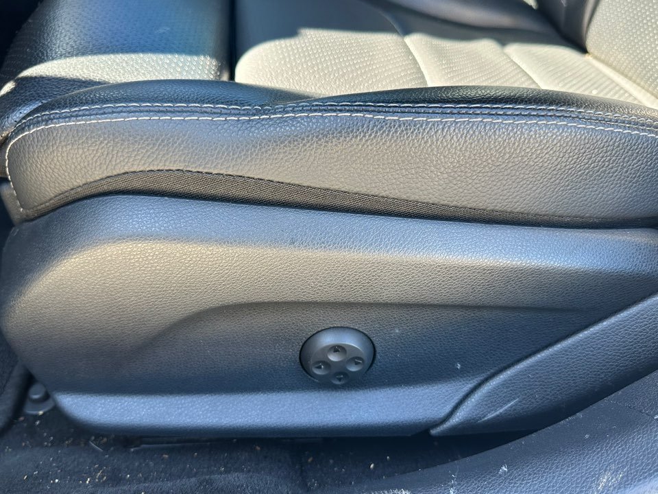 Mercedes-Benz C-Class photo 12