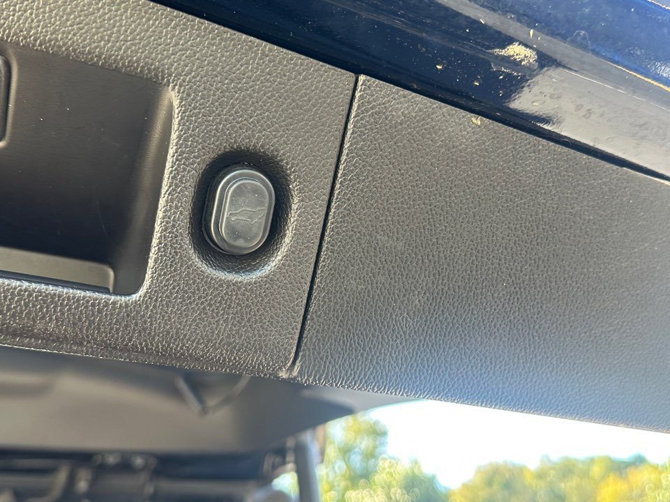 Cadillac Escalade photo 11