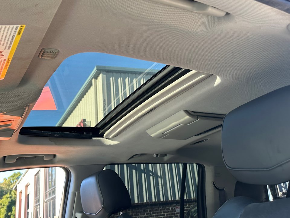 Cadillac Escalade photo 24