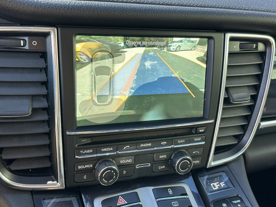 Porsche Panamera photo 21