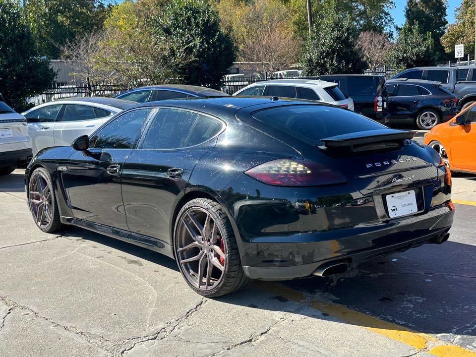 Porsche Panamera photo 9