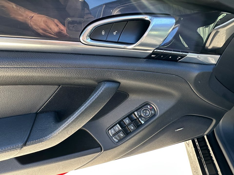 Porsche Panamera photo 13