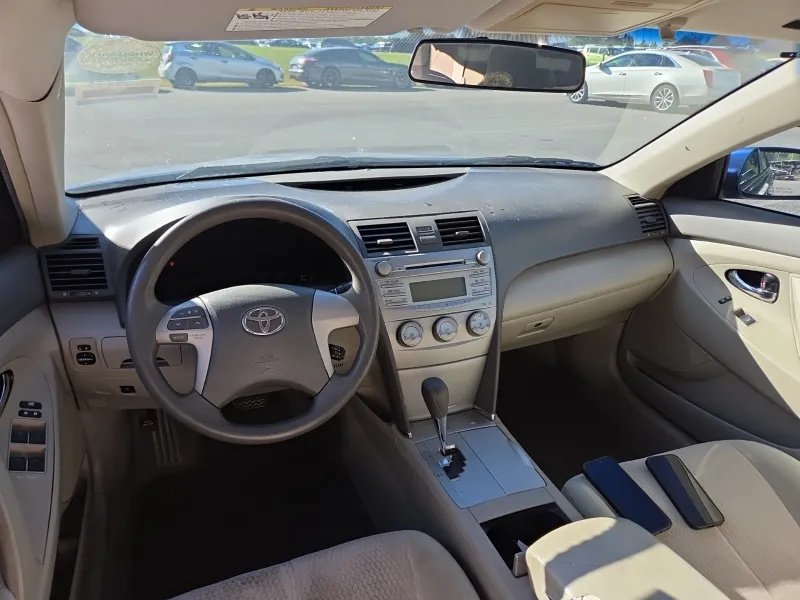 Toyota Camry photo 8