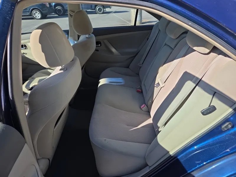 Toyota Camry photo 10