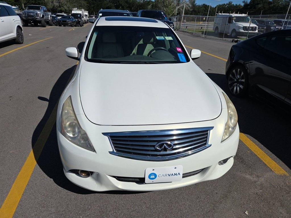 Infiniti G37 photo 2