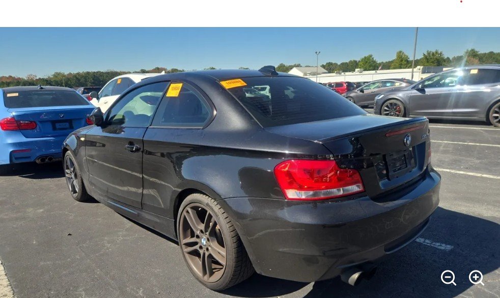 BMW 1 Series photo 2